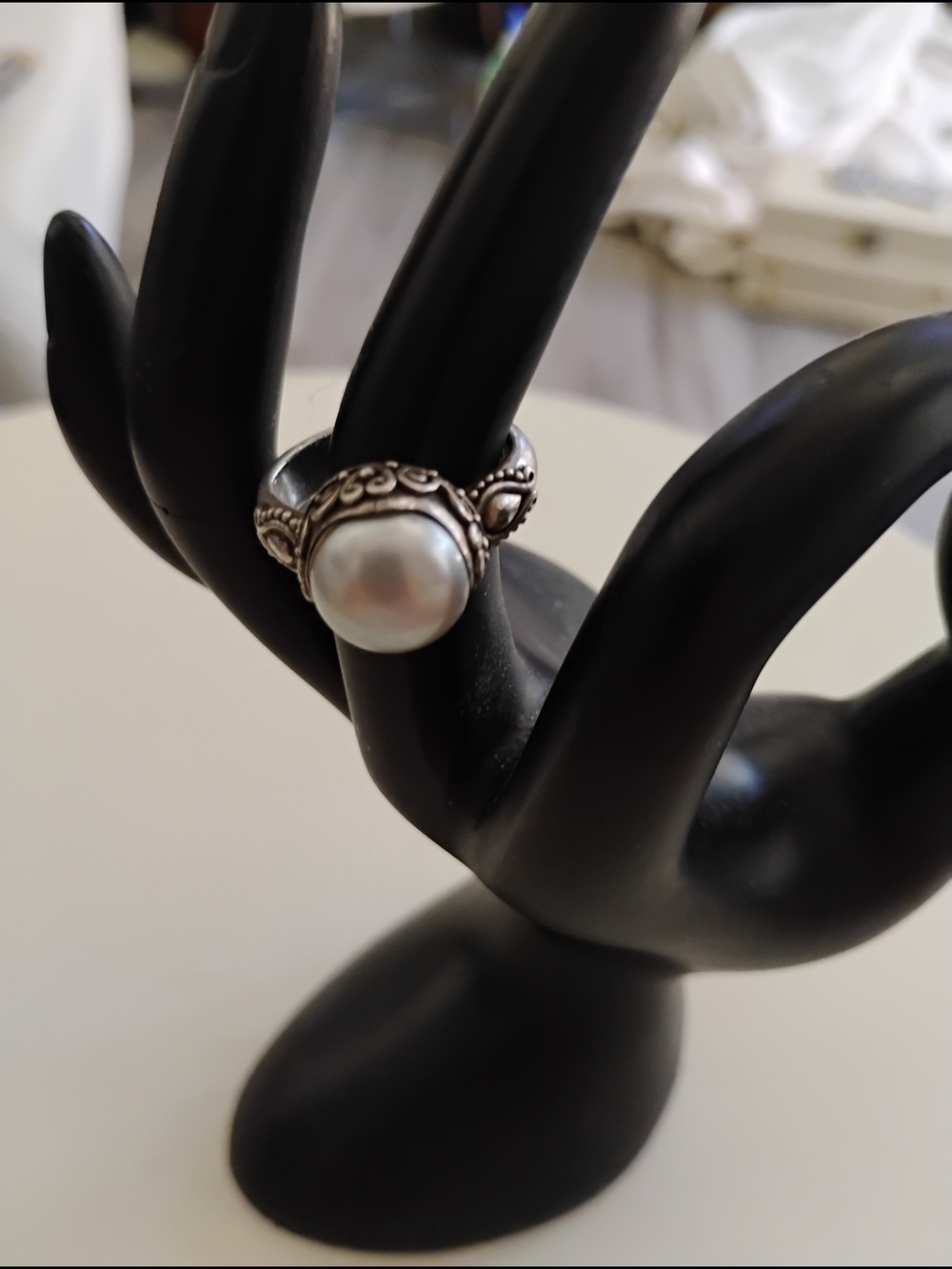 Elegant Silver Pearl Statement Ring - White Pearl